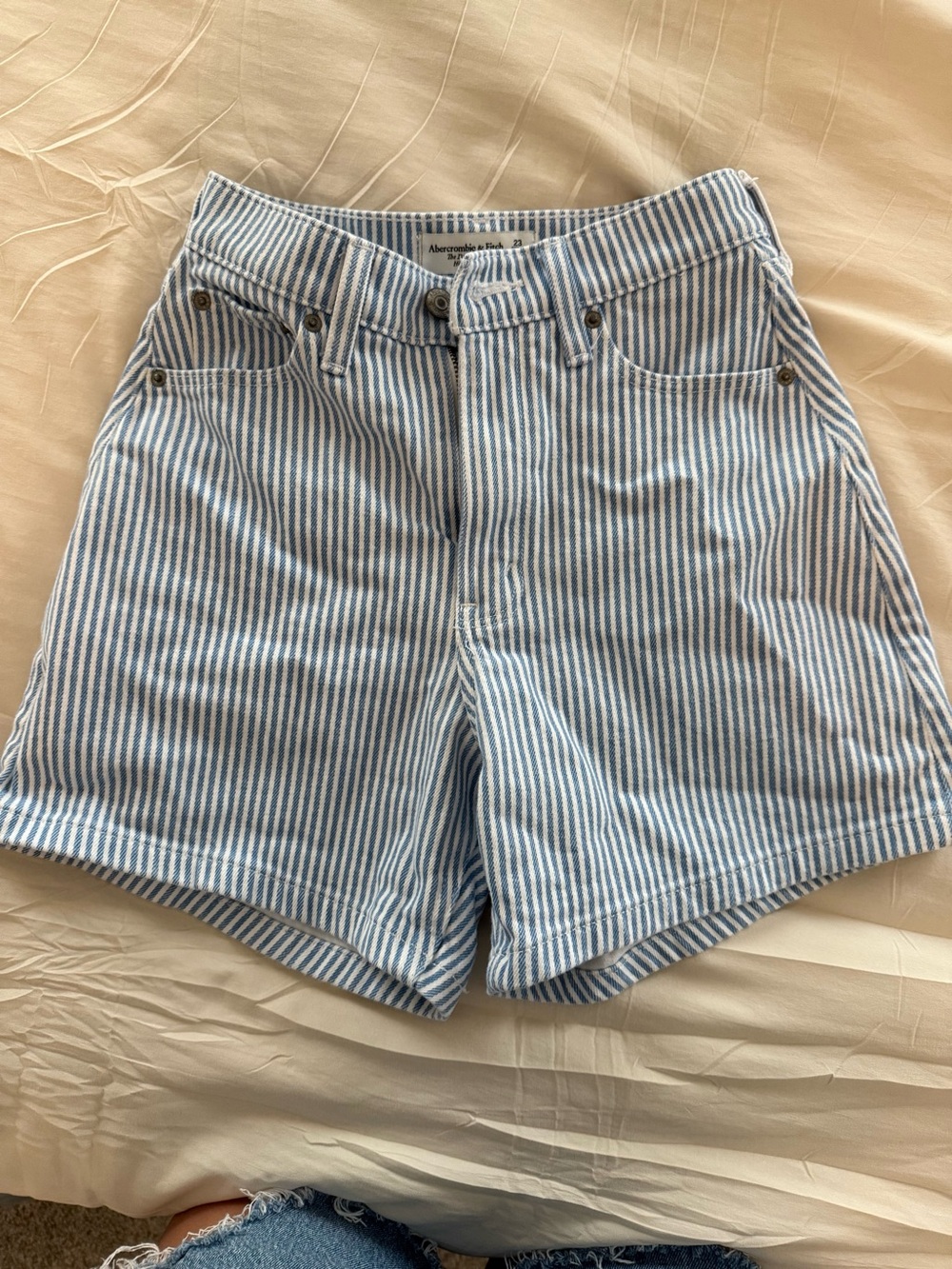 Abercrombie Blue Striped High-Waisted Denim Shorts Curve Love Dad Shorts 23